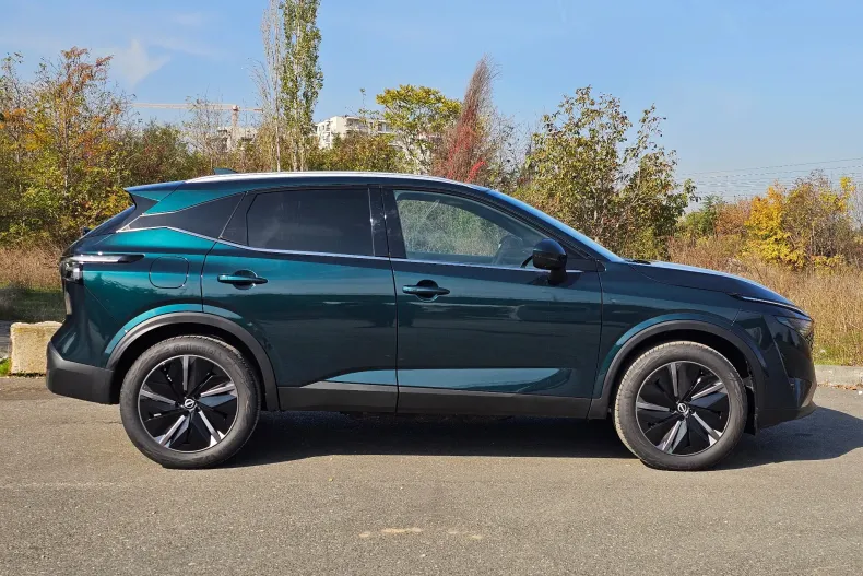 Nissan Qashqai din 2025 cu 598 km - oferta NIS137662 - foto 2