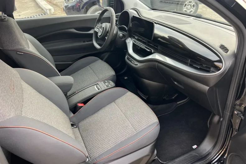 Fiat 500e din 2022 cu 37.200 km - oferta FIA137686 - foto 8