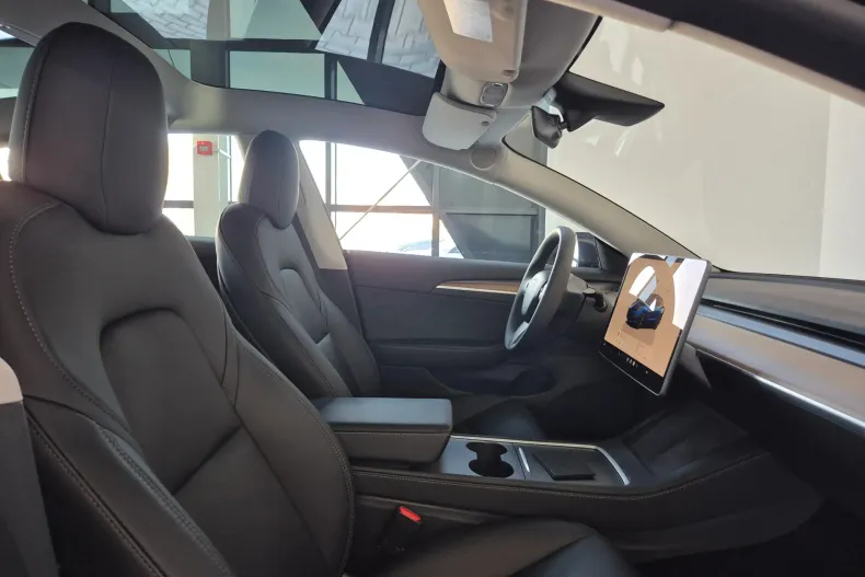 Tesla Model 3 din 2023 cu 35.500 km - oferta TES137687 - foto 12