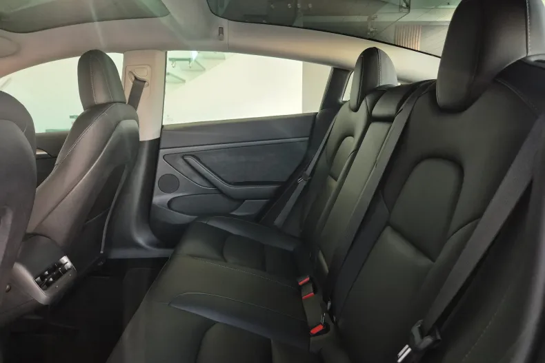 Tesla Model 3 din 2023 cu 35.500 km - oferta TES137687 - foto 14