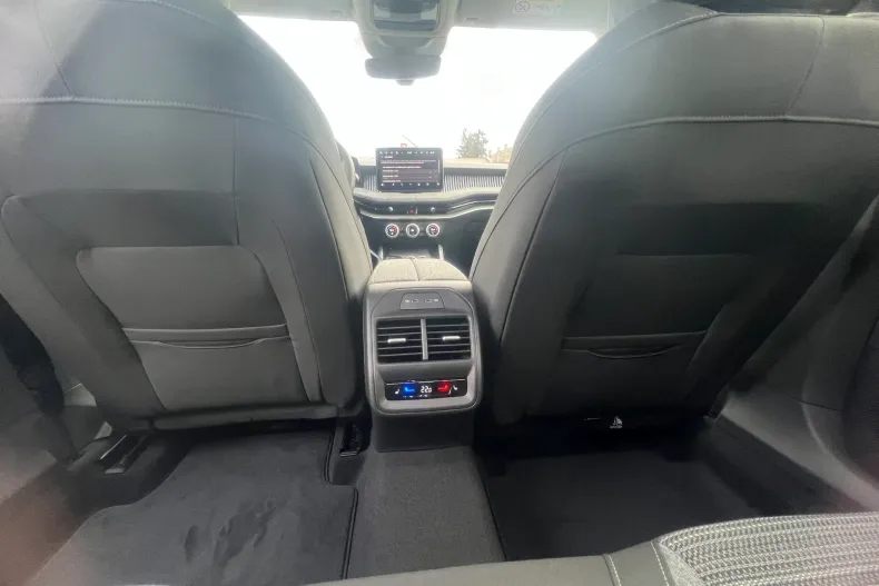 Skoda Superb din 2024 cu 1 km - oferta SKO137701 - foto 21