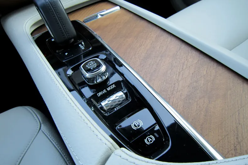 Volvo XC90 din 2020 cu 127.086 km - oferta VOL137727 - foto 11