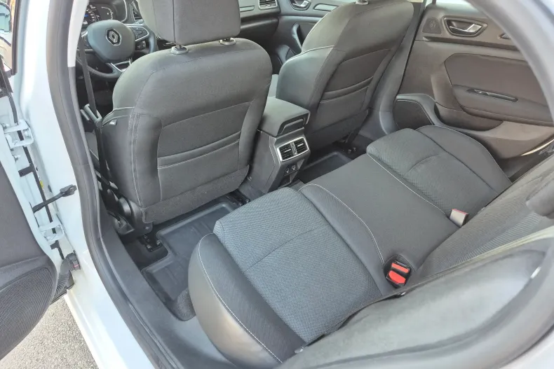 Renault Megane din 2024 cu 47.927 km - oferta REN137739 - foto 12