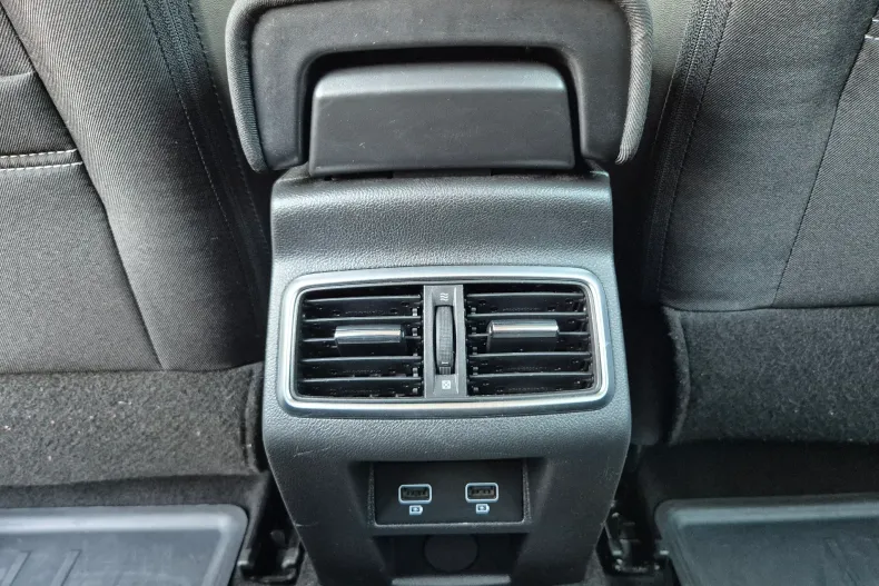 Renault Megane din 2024 cu 47.927 km - oferta REN137739 - foto 33