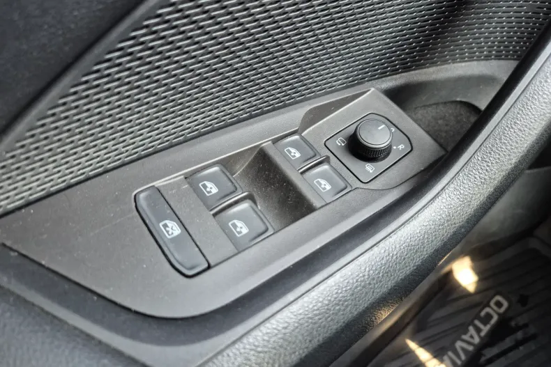 Skoda Octavia din 2024 cu 33.939 km - oferta SKO137742 - foto 30