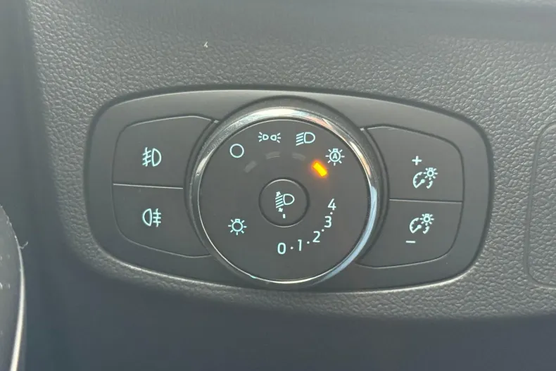 Ford Focus din 2024 cu 38.653 km - oferta FOR137756 - foto 28