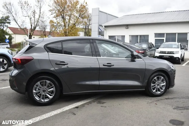 Ford Focus din 2025 cu 1 km - oferta FOR137774 - foto 9