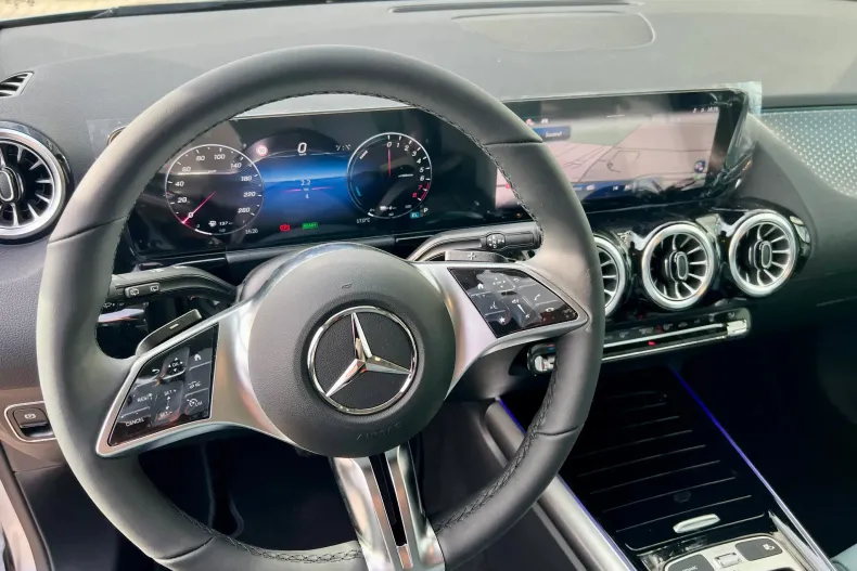 Mercedes-Benz GLA din 2025 cu 4 km - oferta MER137779 - foto 11