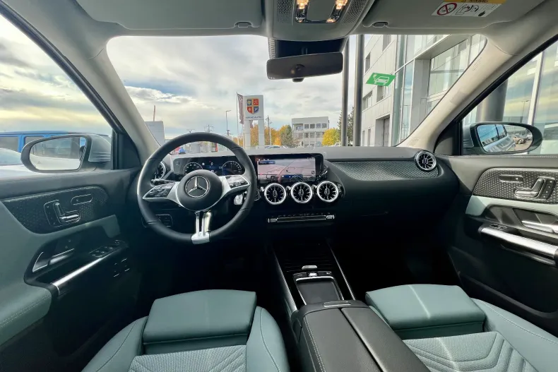 Mercedes-Benz GLA din 2025 cu 4 km - oferta MER137779 - foto 14