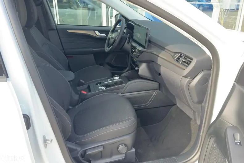 Ford Kuga din 2025 cu 1 km - oferta FOR137783 - foto 9