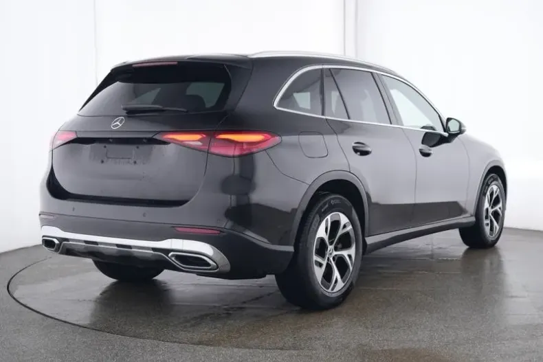 Mercedes-Benz GLC din 2023 cu 28.015 km - oferta MER137796 - foto 2