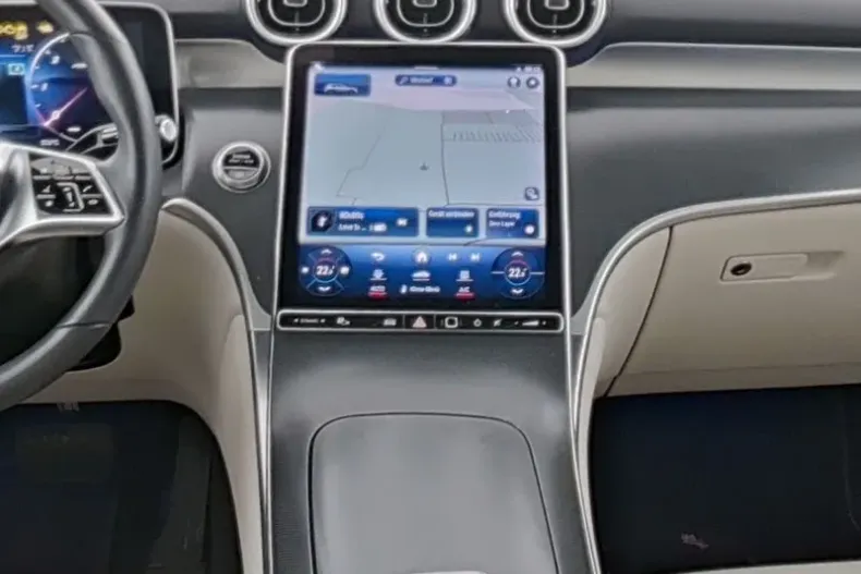 Mercedes-Benz GLC din 2023 cu 28.015 km - oferta MER137796 - foto 4