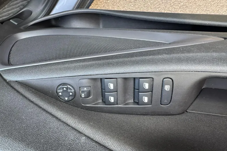 Opel Crossland din 2023 cu 93.000 km - oferta OPE137798 - foto 6