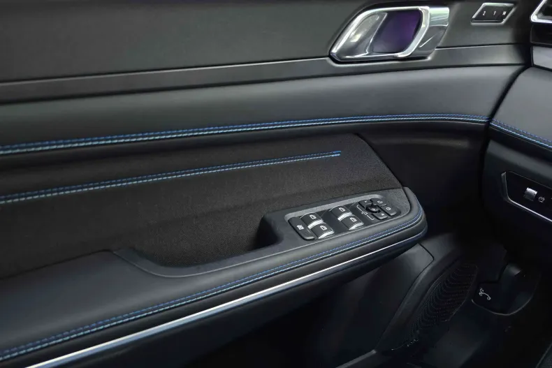 Lynk&Co 01 din 2024 cu 56 km - oferta LYN137845 - foto 11