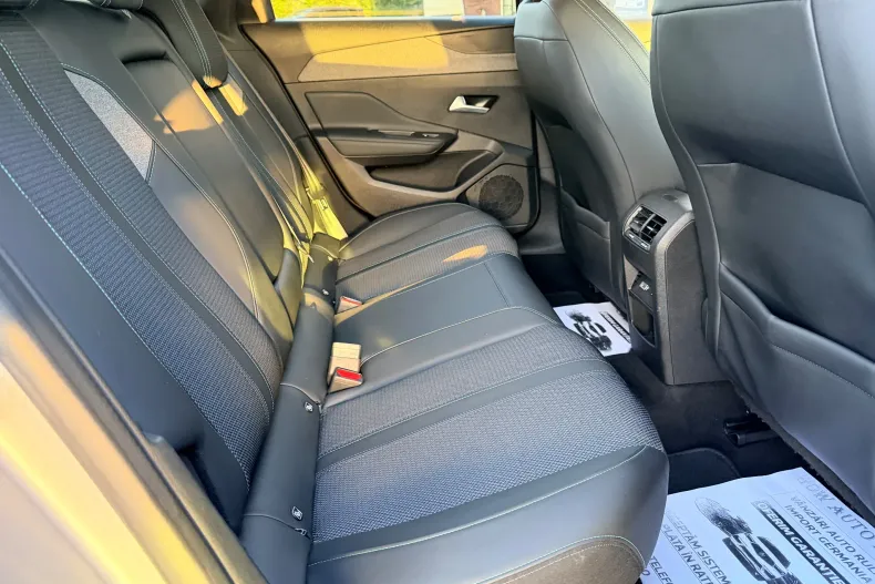 Peugeot 308 din 2022 cu 63.000 km - oferta PEU137861 - foto 7