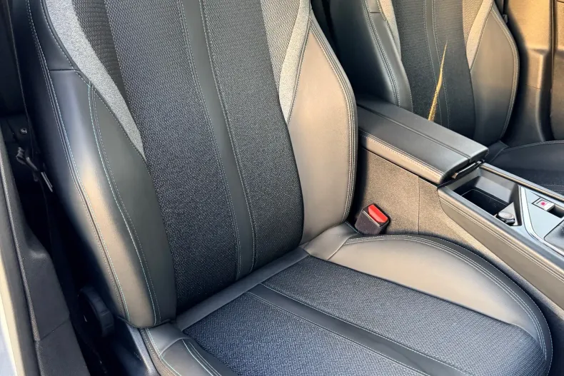 Peugeot 308 din 2022 cu 63.000 km - oferta PEU137861 - foto 16