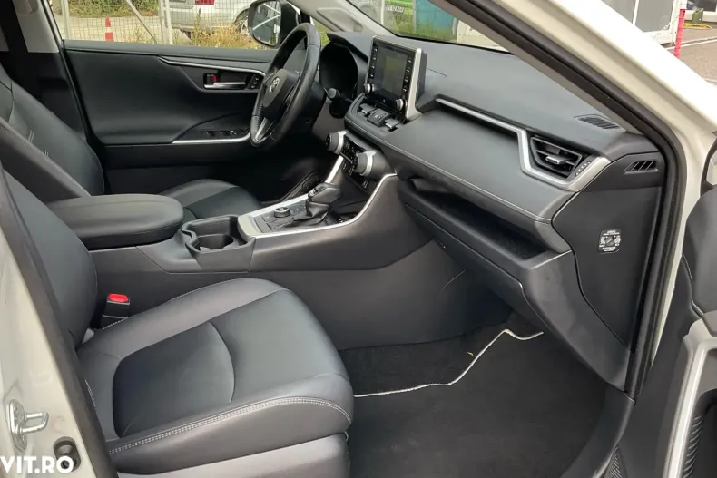 Toyota RAV4 din 2020 cu 132.186 km - oferta TOY137864 - foto 12