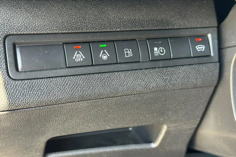 Peugeot 3008 din 2021 cu 122.704 km - oferta PEU137881 - foto 17