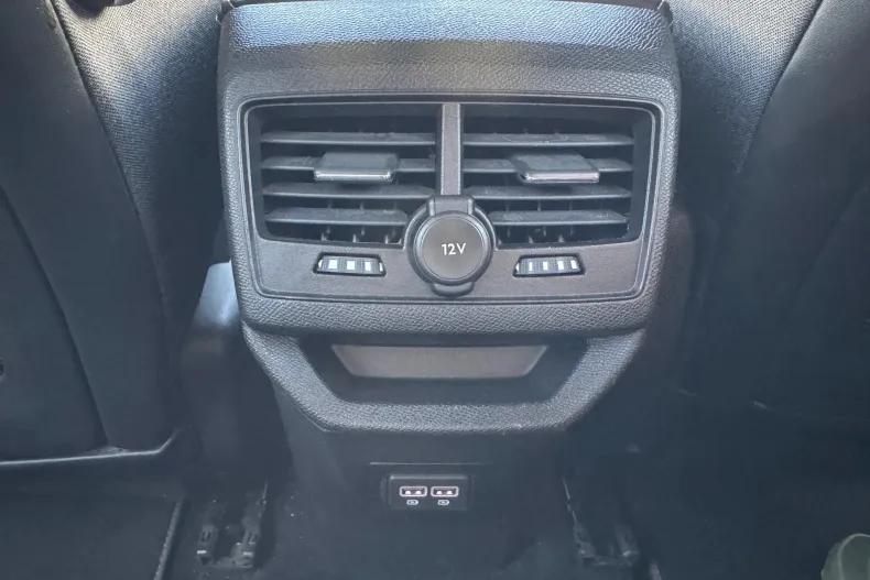 Peugeot 3008 din 2021 cu 122.704 km - oferta PEU137881 - foto 31