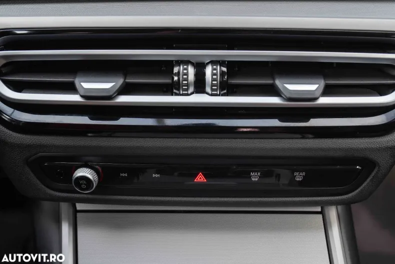 BMW Seria 3 din 2022 cu 64.673 km - oferta BMW137892 - foto 32
