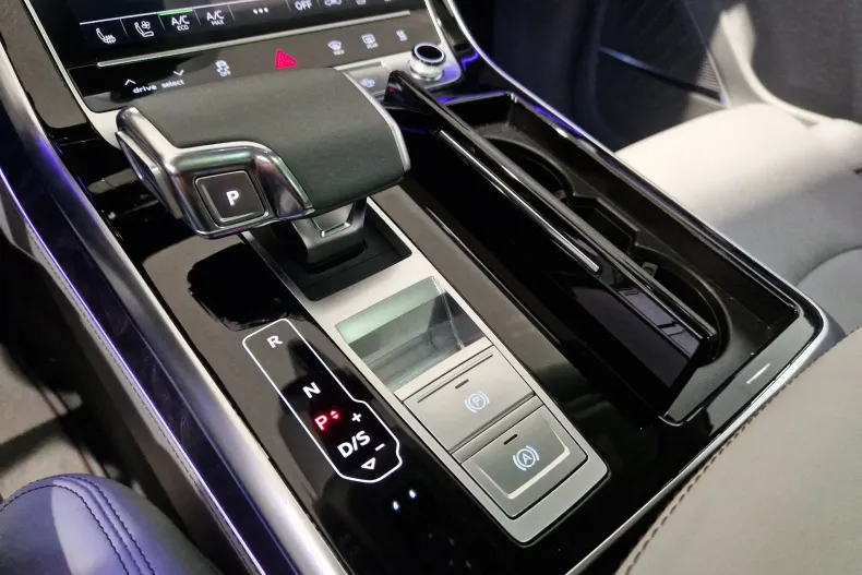 Audi Q7 din 2024 cu 5.000 km - oferta AUD137935 - foto 27