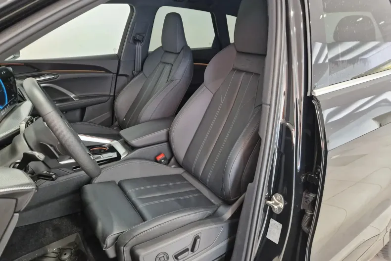 Audi Q5 din 2025 cu 5.000 km - oferta AUD137936 - foto 10