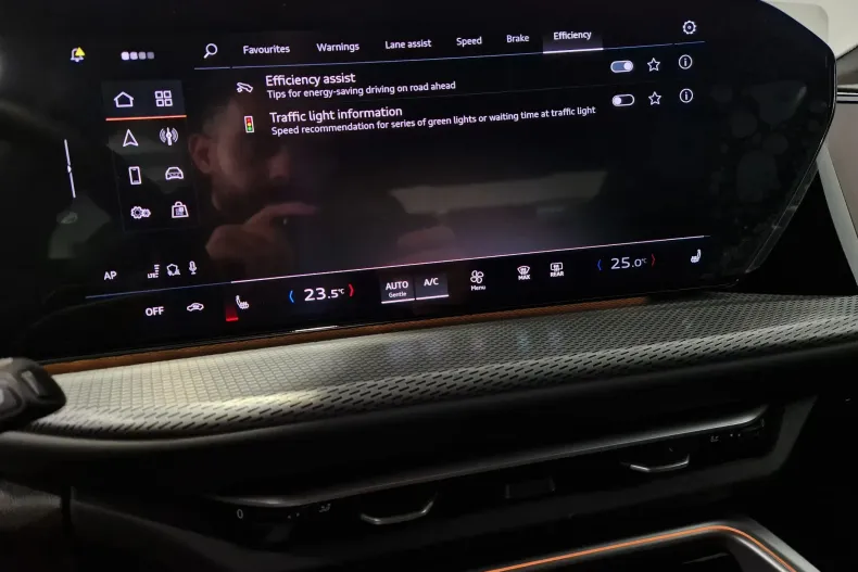 Audi Q5 din 2025 cu 5.000 km - oferta AUD137936 - foto 21