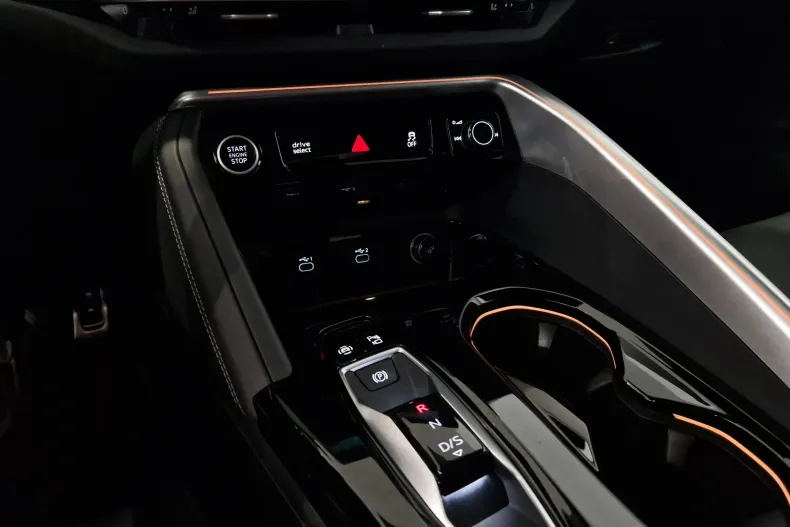 Audi Q5 din 2025 cu 5.000 km - oferta AUD137936 - foto 24