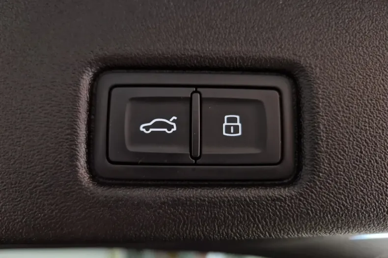 Audi Q5 din 2025 cu 5.000 km - oferta AUD137936 - foto 30