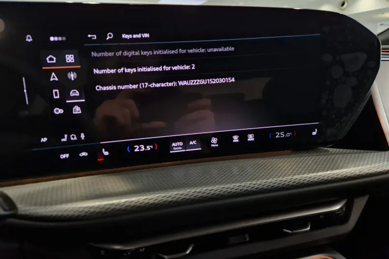 Audi Q5 din 2025 cu 5.000 km - oferta AUD137936 - foto 31