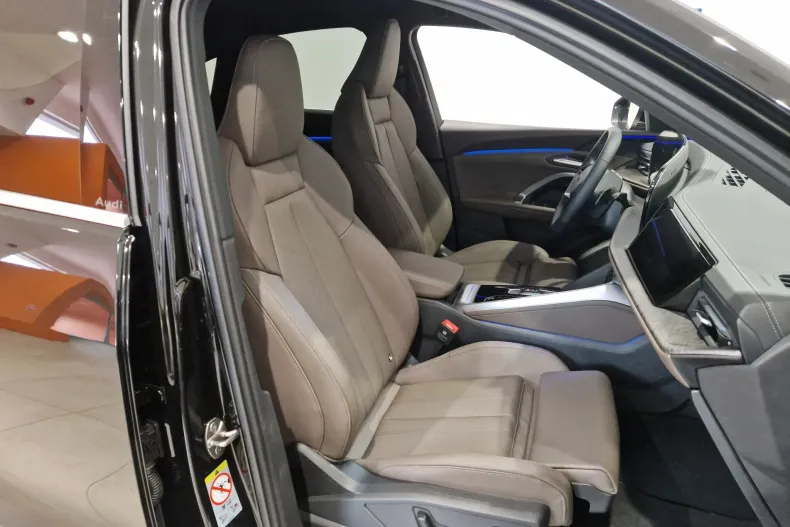 Audi Q5 din 2025 cu 5.000 km - oferta AUD137937 - foto 12