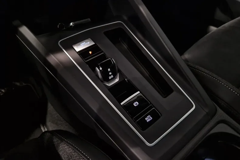 Volkswagen Golf din 2025 cu 5.000 km - oferta VOL137940 - foto 22