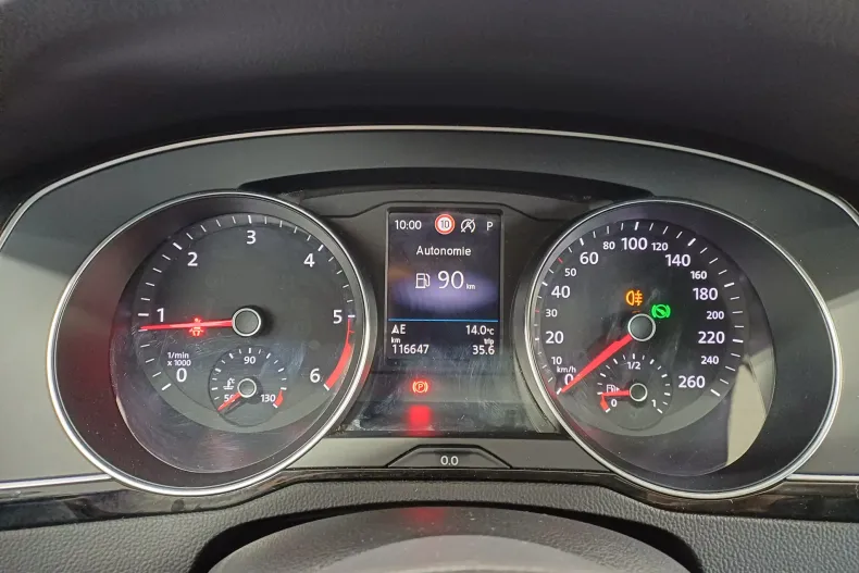 Volkswagen Passat din 2022 cu 116.647 km - oferta VOL137946 - foto 13