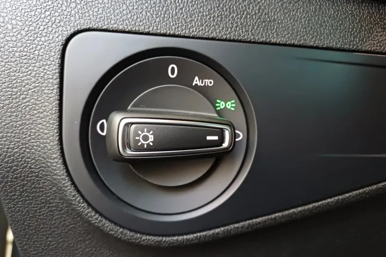 Volkswagen Tiguan din 2023 cu 63.300 km - oferta VOL137949 - foto 11