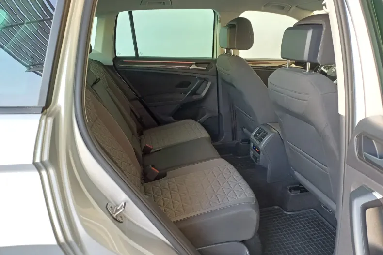 Volkswagen Tiguan din 2023 cu 63.300 km - oferta VOL137949 - foto 30