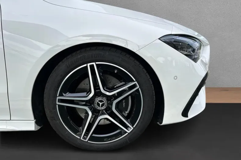 Mercedes-Benz CLA din 2025 cu 17.980 km - oferta MER137956 - foto 10