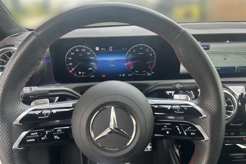 Mercedes-Benz CLA din 2025 cu 17.980 km - oferta MER137956 - foto 12