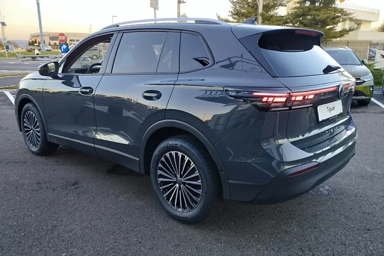 Volkswagen Tiguan din 2025 cu 5 km - oferta VOL137965 - foto 6