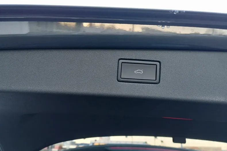 Volkswagen Tiguan din 2025 cu 5 km - oferta VOL137965 - foto 11