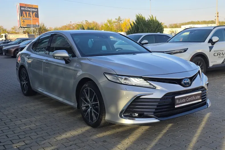 Toyota Camry din 2022 cu 41.872 km - oferta TOY137985 - foto 3