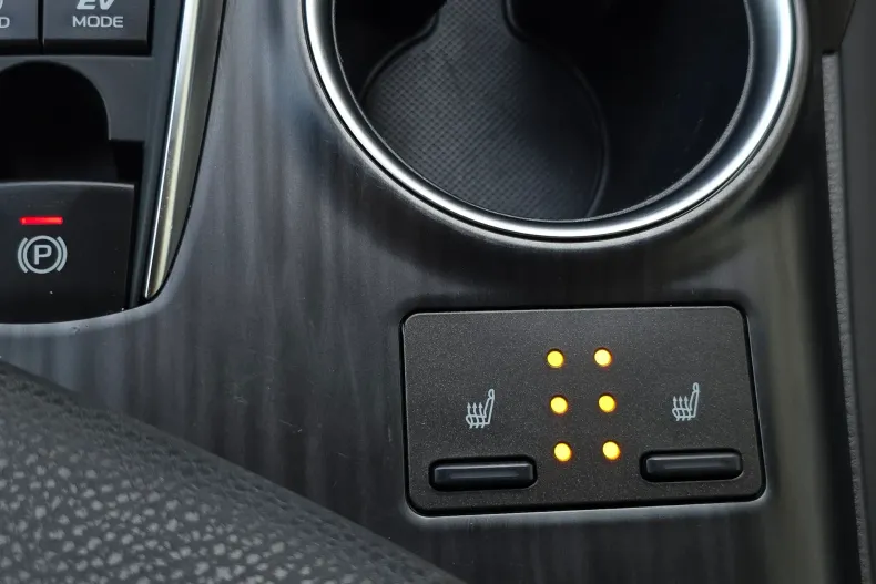 Toyota Camry din 2022 cu 41.872 km - oferta TOY137985 - foto 17