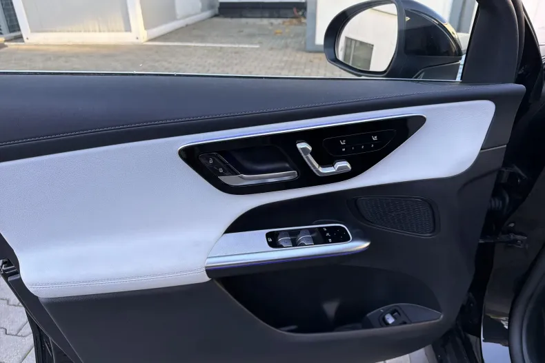 Mercedes-Benz GLC Coupe din 2024 cu 26.800 km - oferta MER137988 - foto 12