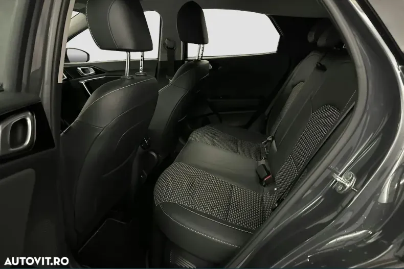 Kia XCeed din 2022 cu 61.000 km - oferta KIA137996 - foto 16