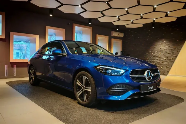 Mercedes-Benz C din 2025 cu 1 km - oferta MER138075 - foto 3