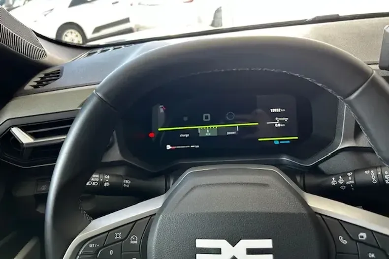 Dacia Bigster din 2024 cu 15.932 km - oferta DAC138077 - foto 6