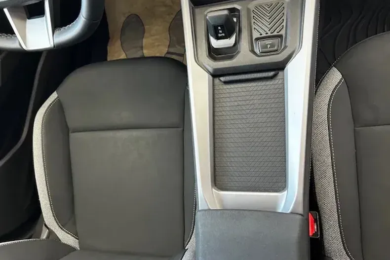 Dacia Bigster din 2024 cu 15.932 km - oferta DAC138077 - foto 13