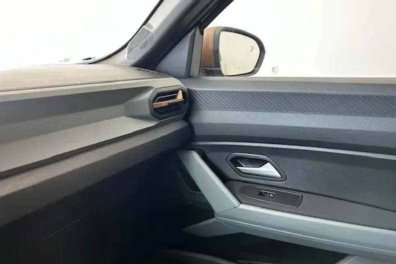 Dacia Bigster din 2024 cu 14.914 km - oferta DAC138078 - foto 19