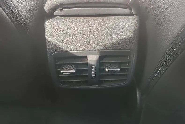 Toyota Corolla din 2019 cu 82.900 km - oferta TOY138085 - foto 16