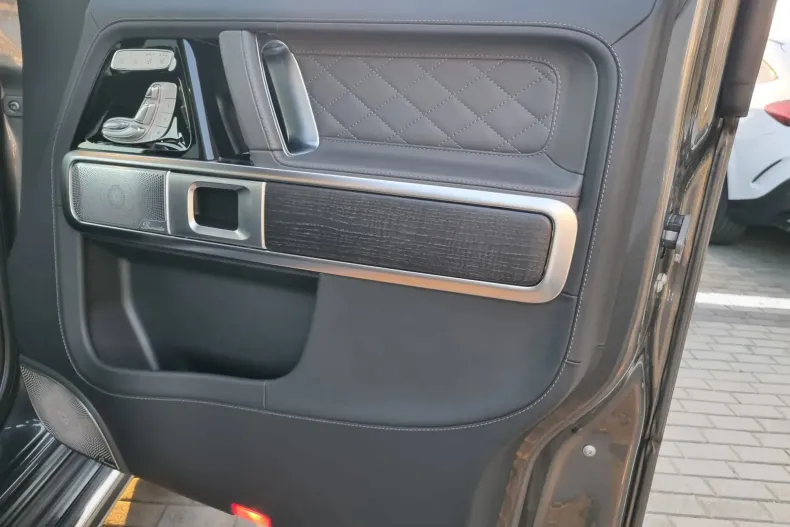 Mercedes-Benz G din 2024 cu 19.000 km - oferta MER138092 - foto 20