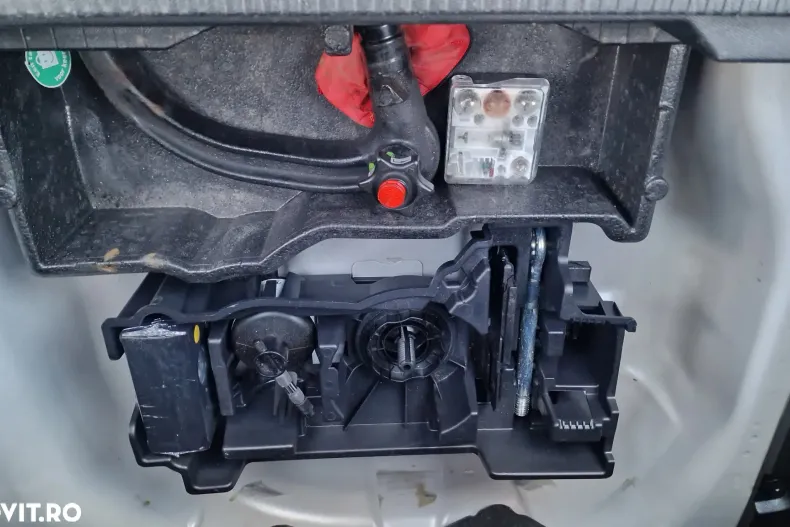 Peugeot 2008 din 2021 cu 135.000 km - oferta PEU138127 - foto 29